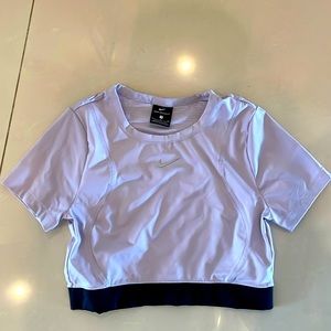 NIKE Crop Top Workout Purple